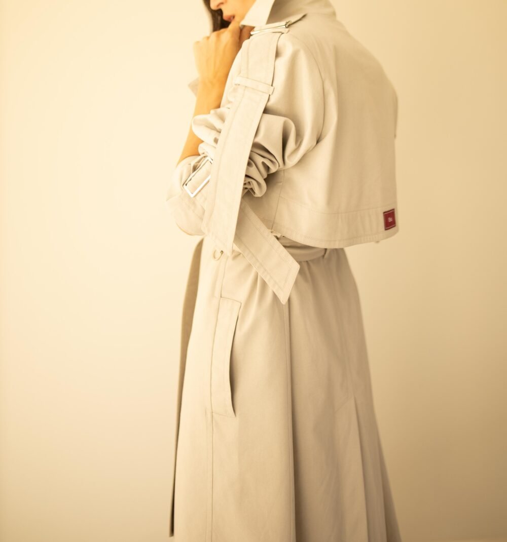 The “Dove” trench coat - Image 4