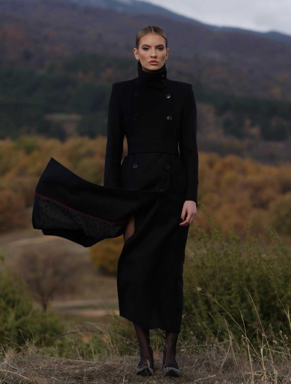 THE RAVEN coat